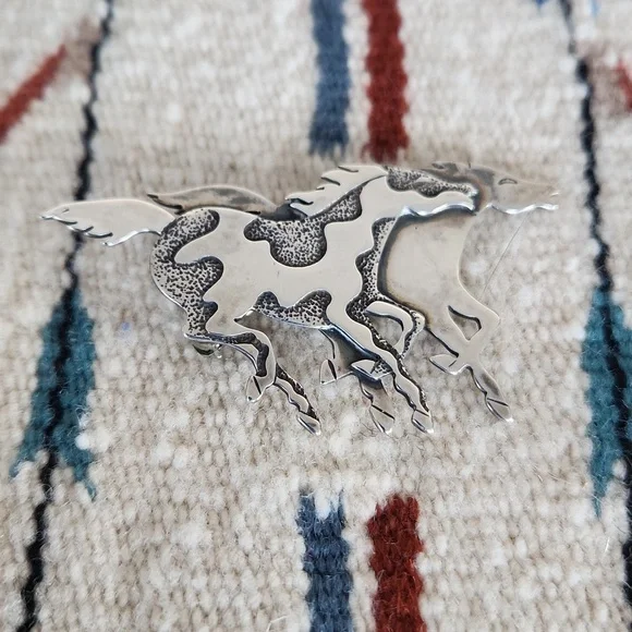 Fabulous Native American Navajo Sterling Horse Brooch By Frank Salcido 🐎♥️ - Picture 8 of 11